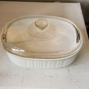 Crningware White Casserole Dish With Lid